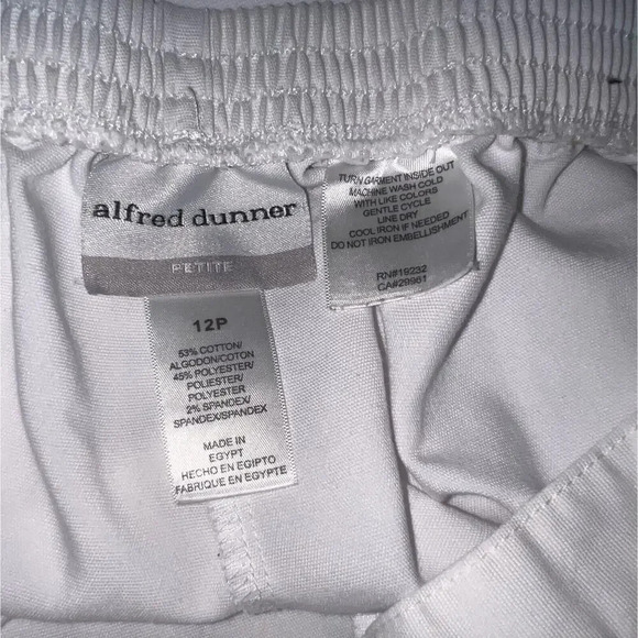 Alfred Dunner,12P, elastic rear slant front pockets cut-out beaded hem Capri - Picture 6 of 6